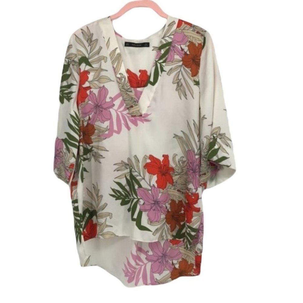 Zara floral botanical garden print ivory white V neck blouse  2/3 sleeves
